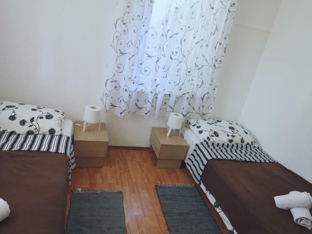 App Emona Apartment Basanija Exterior photo